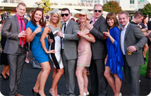 London stag do idea: Kempton race ocurse